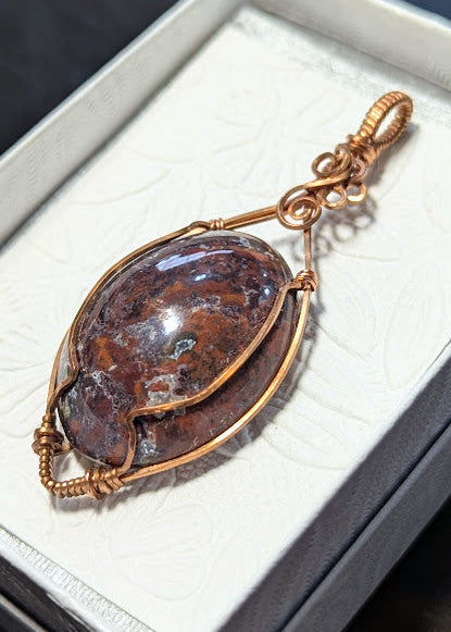 Jasp-Agate Copper Pendant